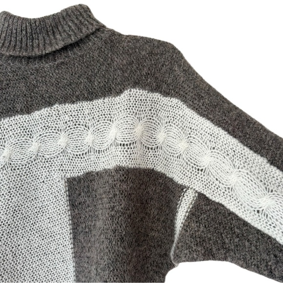 Vtg 80s White Stag Turtleneck Sweater Sz Small White Grey Drop Shoulder Pullover - Picture 4 of 6